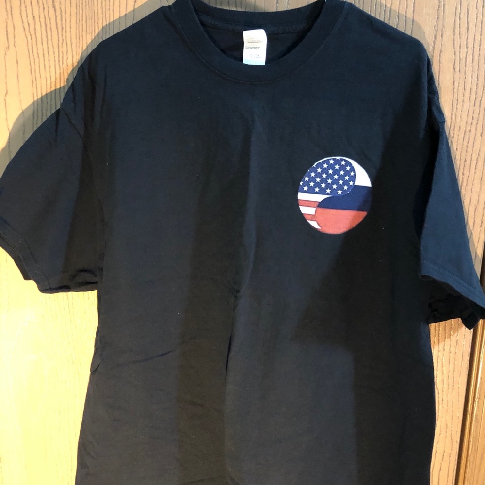 USA/Russia Ying and yang t-shirt Size 2XL